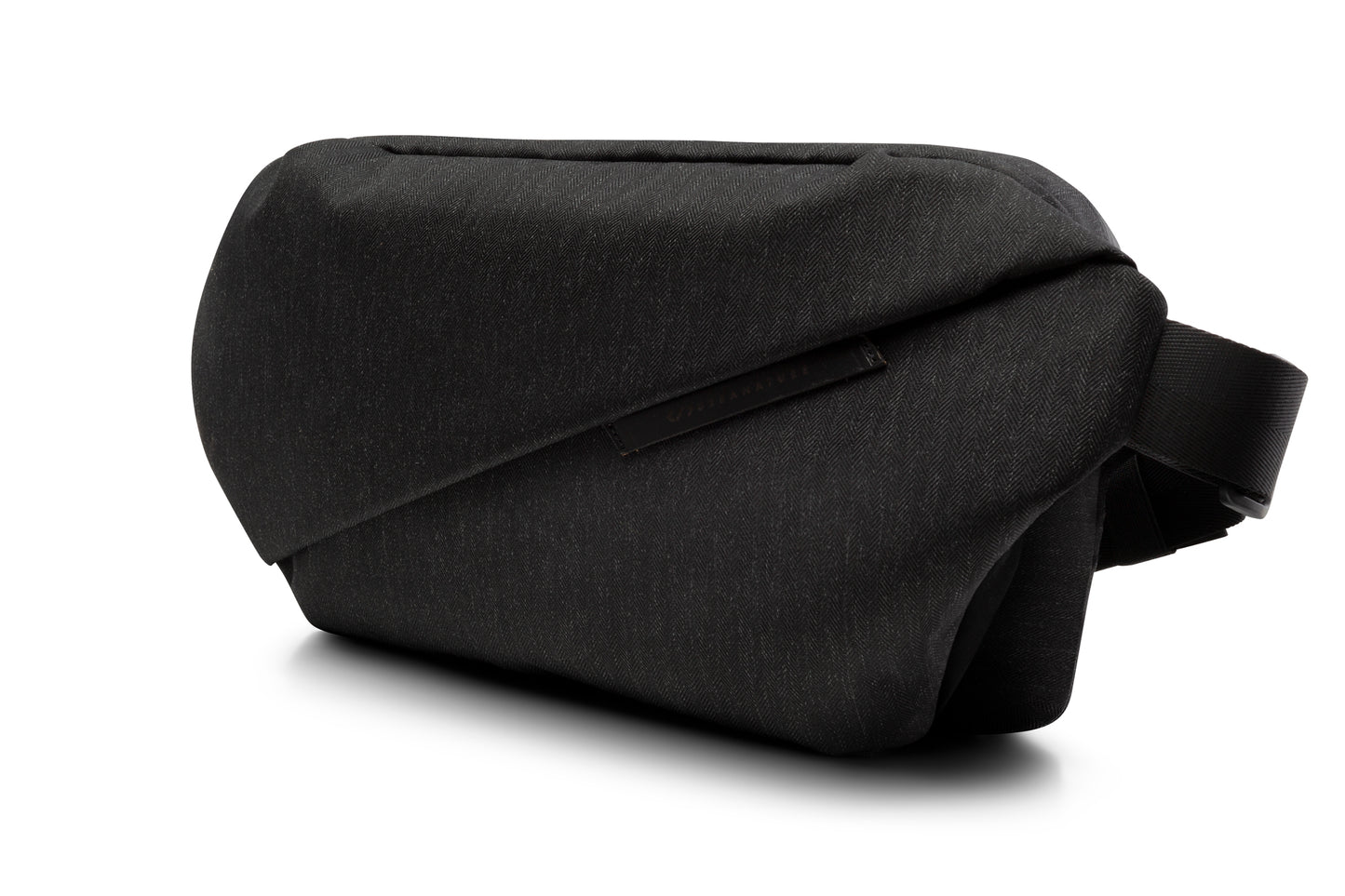 Radiant R0 Plus Sling Bag NIID　ニード R0 プラス スリングバッグ 斜めがけ